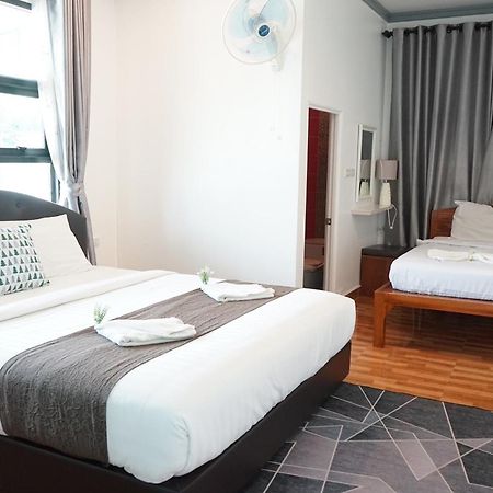 Chaiyai River Front Hotel สิชล ภายนอก รูปภาพ