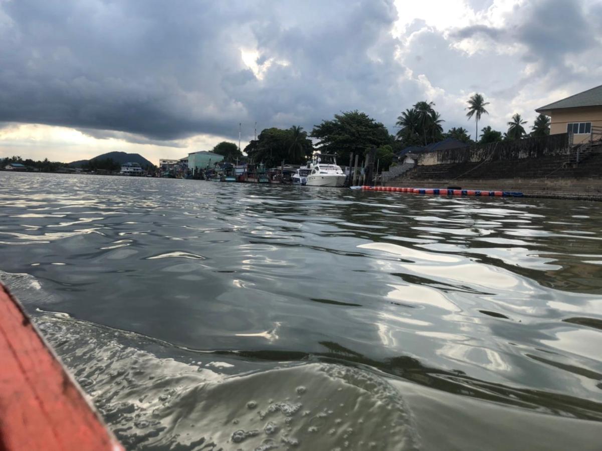 Chaiyai River Front Hotel สิชล ภายนอก รูปภาพ