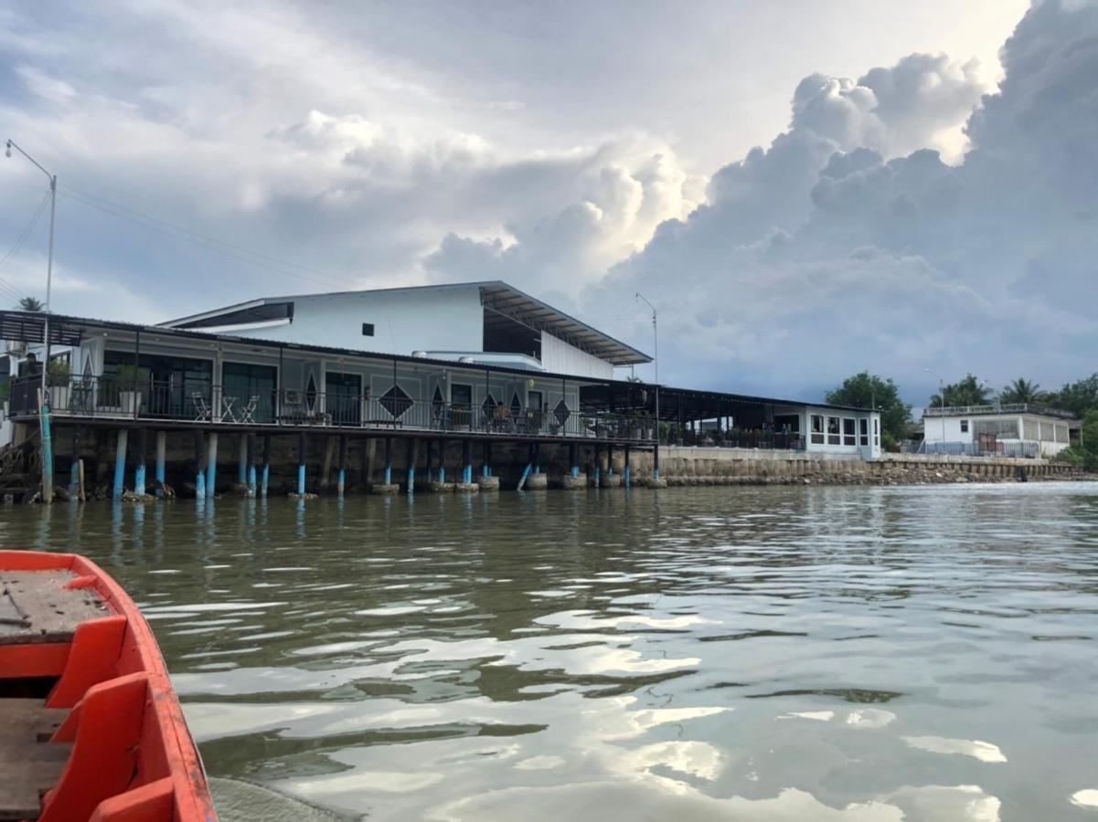 Chaiyai River Front Hotel สิชล ภายนอก รูปภาพ