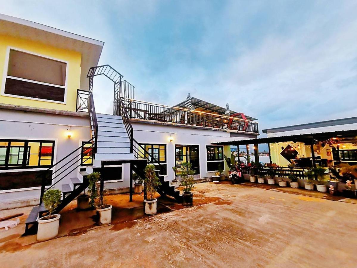 Chaiyai River Front Hotel สิชล ภายนอก รูปภาพ