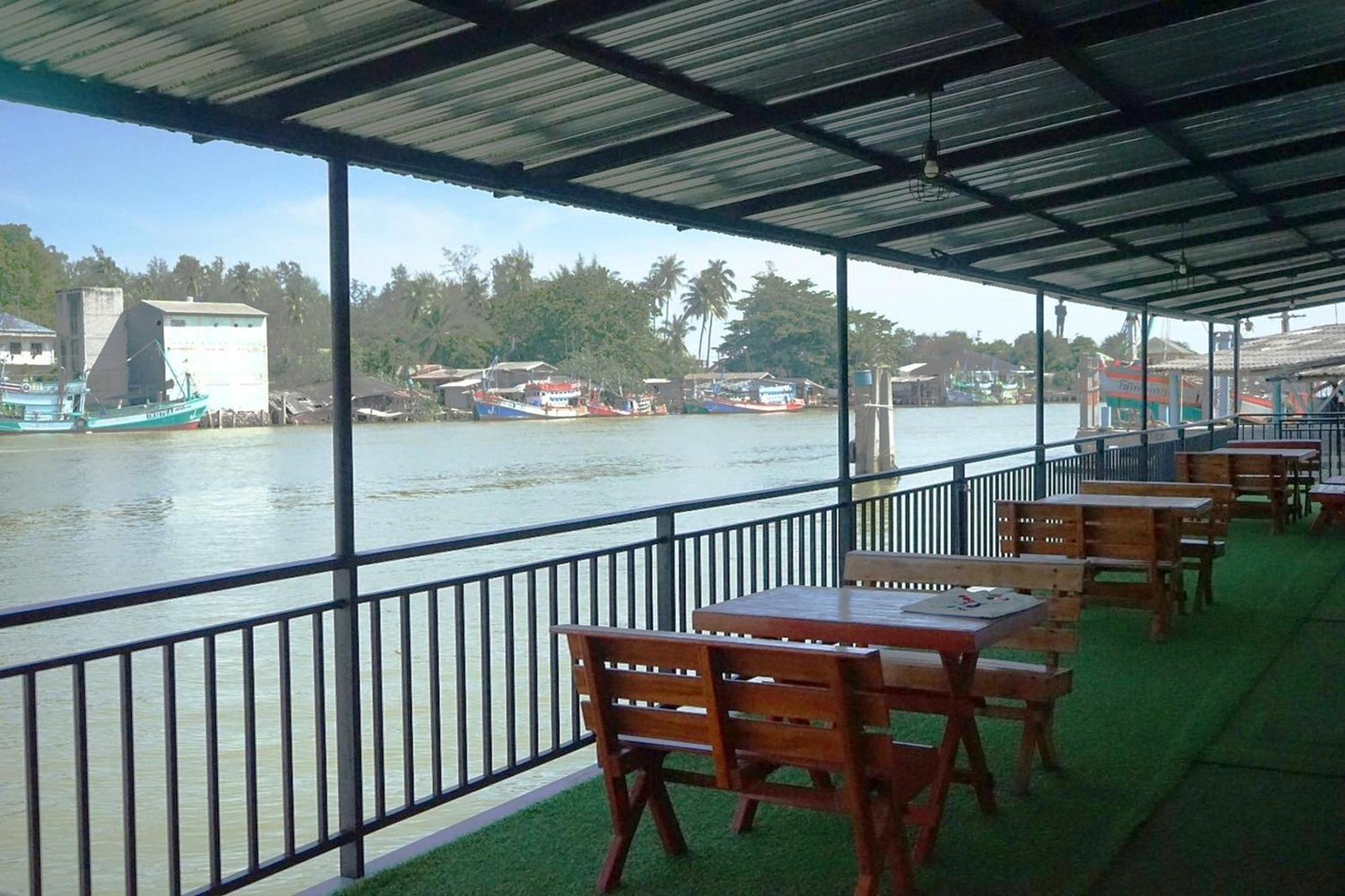 Chaiyai River Front Hotel สิชล ภายนอก รูปภาพ